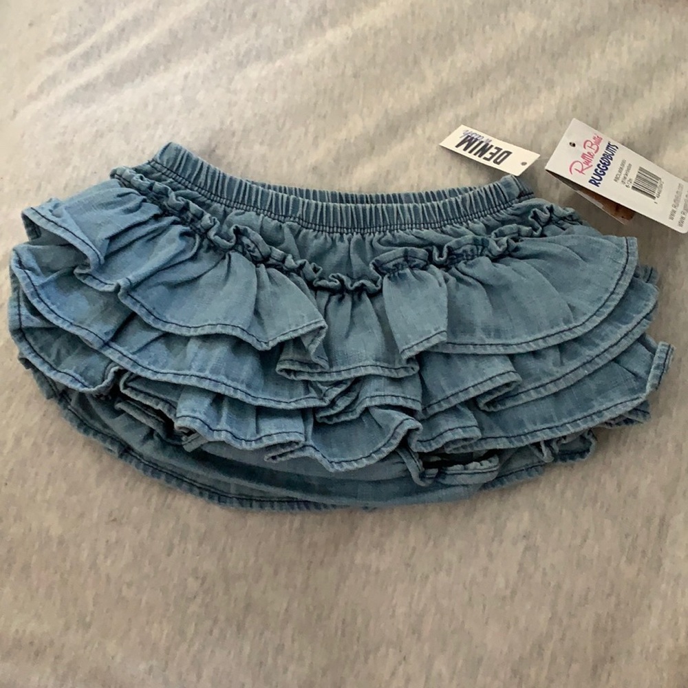 Denim ruffle butts